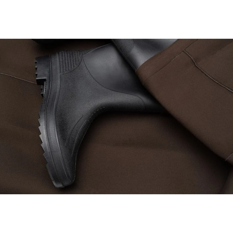 SPODNIOBUTY NEOPRENOWE MIKADO ROZ. 44 KOLOR BRĄZOWY