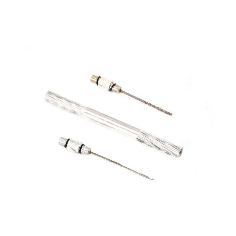 Wiertełko i przetykacz do kulek proteinowych